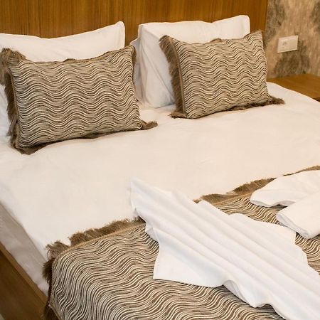 Capitol Suites Old City Istanboel Buitenkant foto